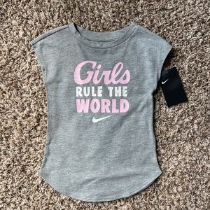 Nike Girls T-Shirt Size 4T NWT